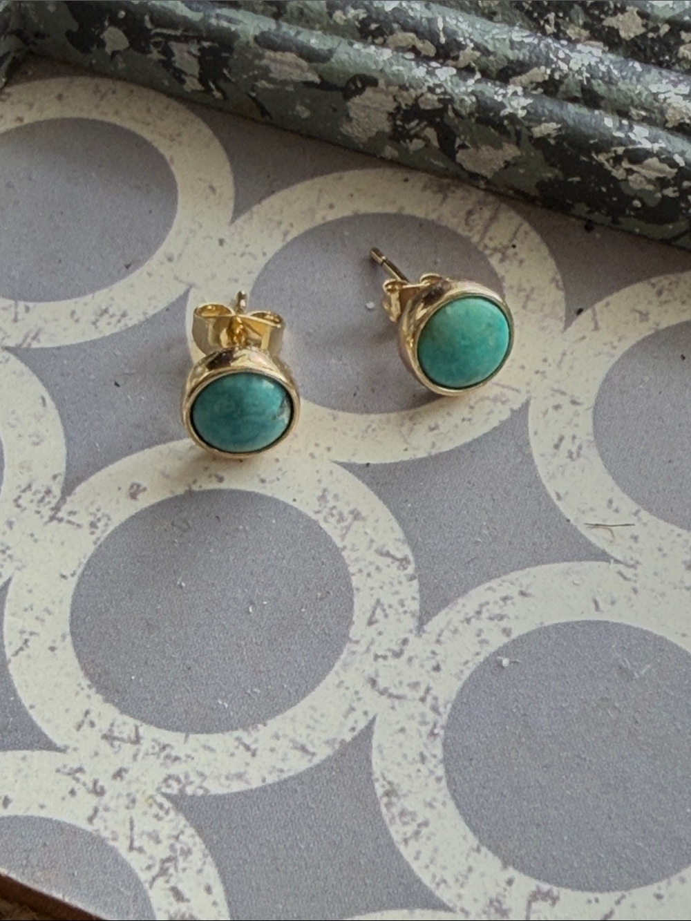 Pierced turquoise studs posts style lovely round color is exquisite gold plated - Picture 4 of 13